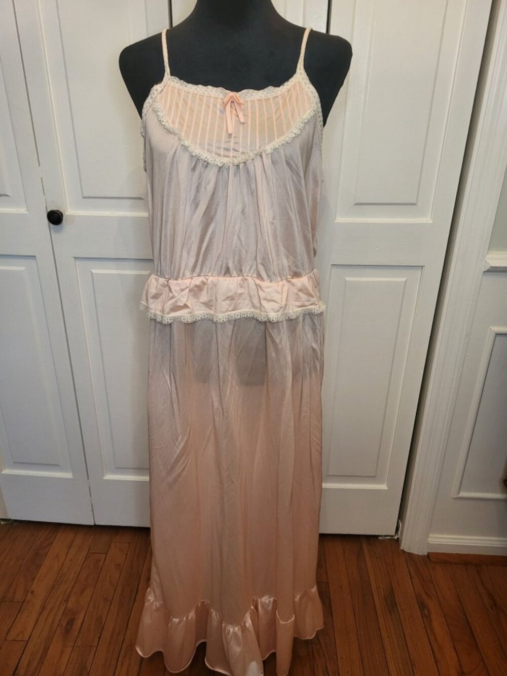 Vintage 70s Pink Nylon  Tiered Negligee Nightgown Lingerie M Coquette Bridal